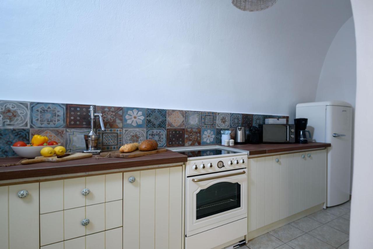 Revelis Villa & Canava Fira  Luaran gambar